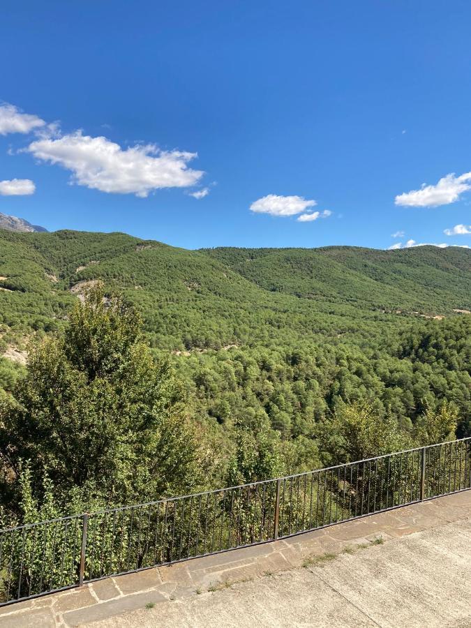 Vistas A La Montana En Un Pueblo Con Encanto. El Pueyo de Araguas Exterior photo