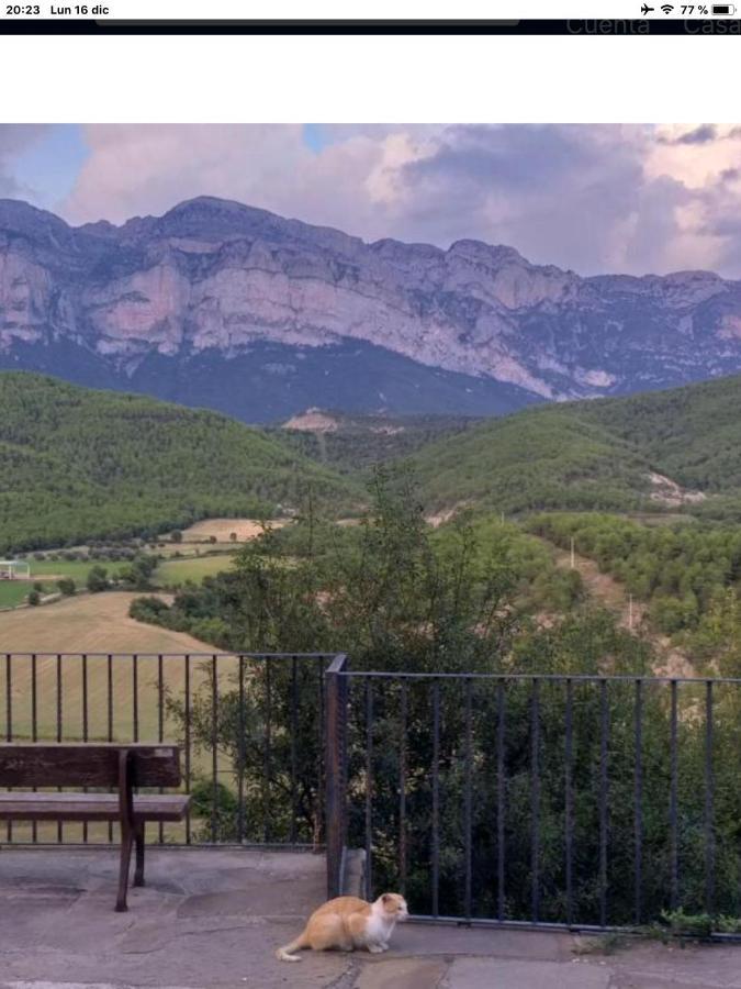 Vistas A La Montana En Un Pueblo Con Encanto. El Pueyo de Araguas Exterior photo